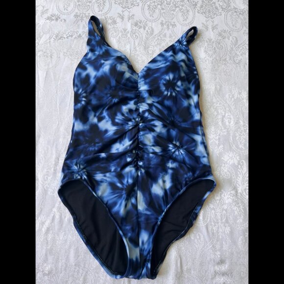 Aqua Green- One piece swimsuit- Blue & Black- L/XL - Picture 3 of 7